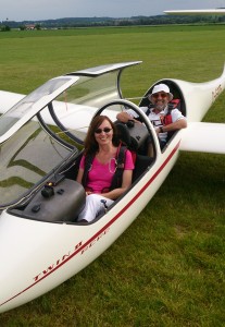 Claudia Mey und Ulrich Wurm im Schuldoppelsitzer.